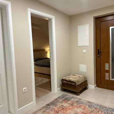 16th Street Apartment *